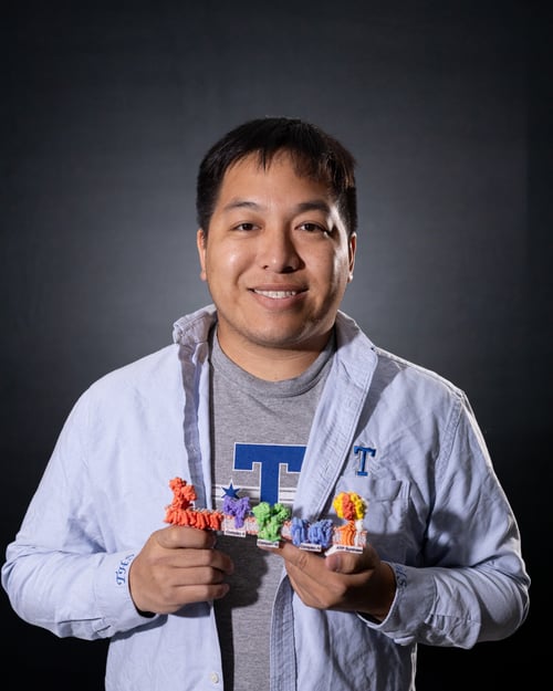 Hung Nguyen Headshot