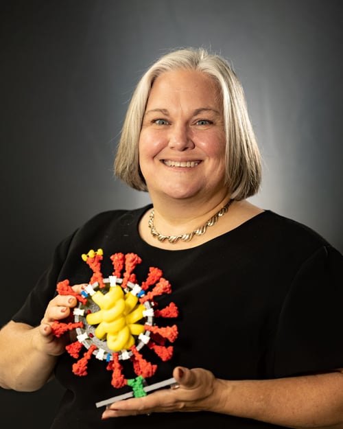 Ruth Hutson Headshot