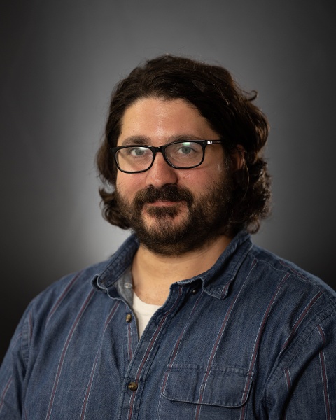 Mark Hoelzer, MFA Headshot